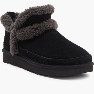 UGG Ultra mini Black and Gray Spillseam Genuine Shearling Boots size 7 NEW